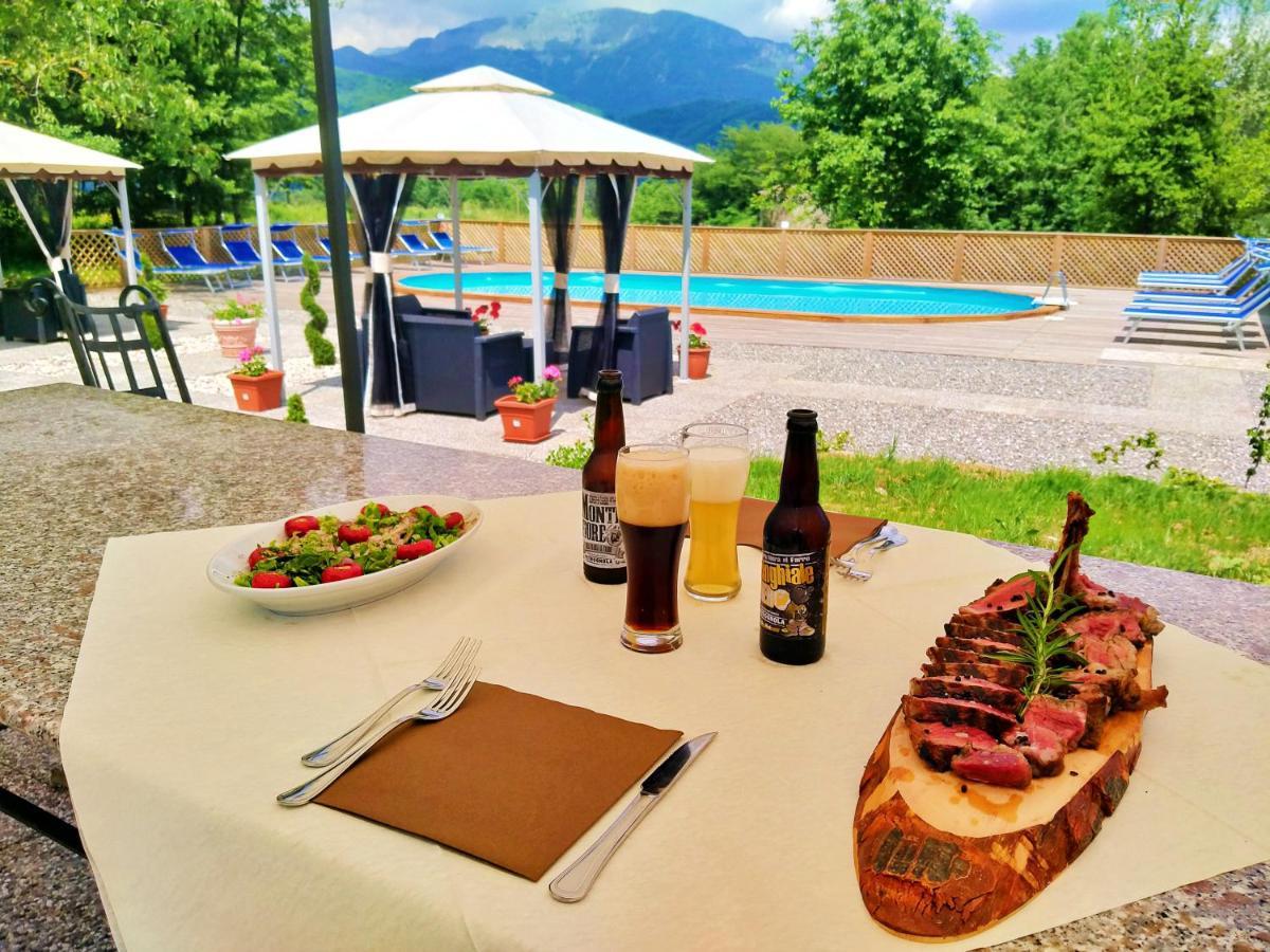 Agriturismo Borgo Biaia Camporgiano Eksteriør bilde