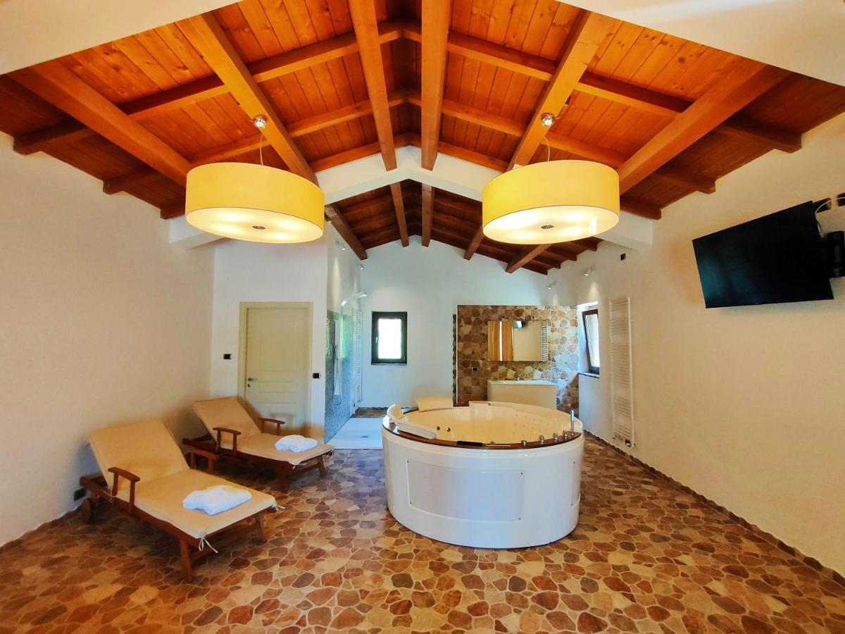 Agriturismo Borgo Biaia Camporgiano Eksteriør bilde