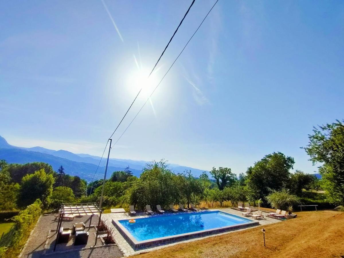 Agriturismo Borgo Biaia Camporgiano Eksteriør bilde