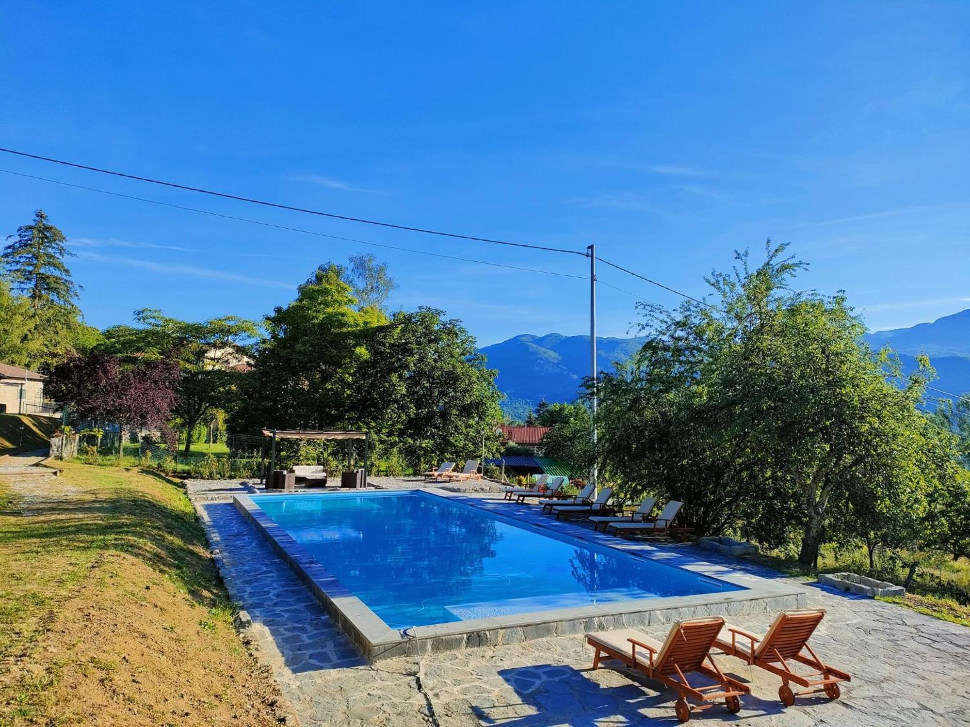 Agriturismo Borgo Biaia Camporgiano Eksteriør bilde