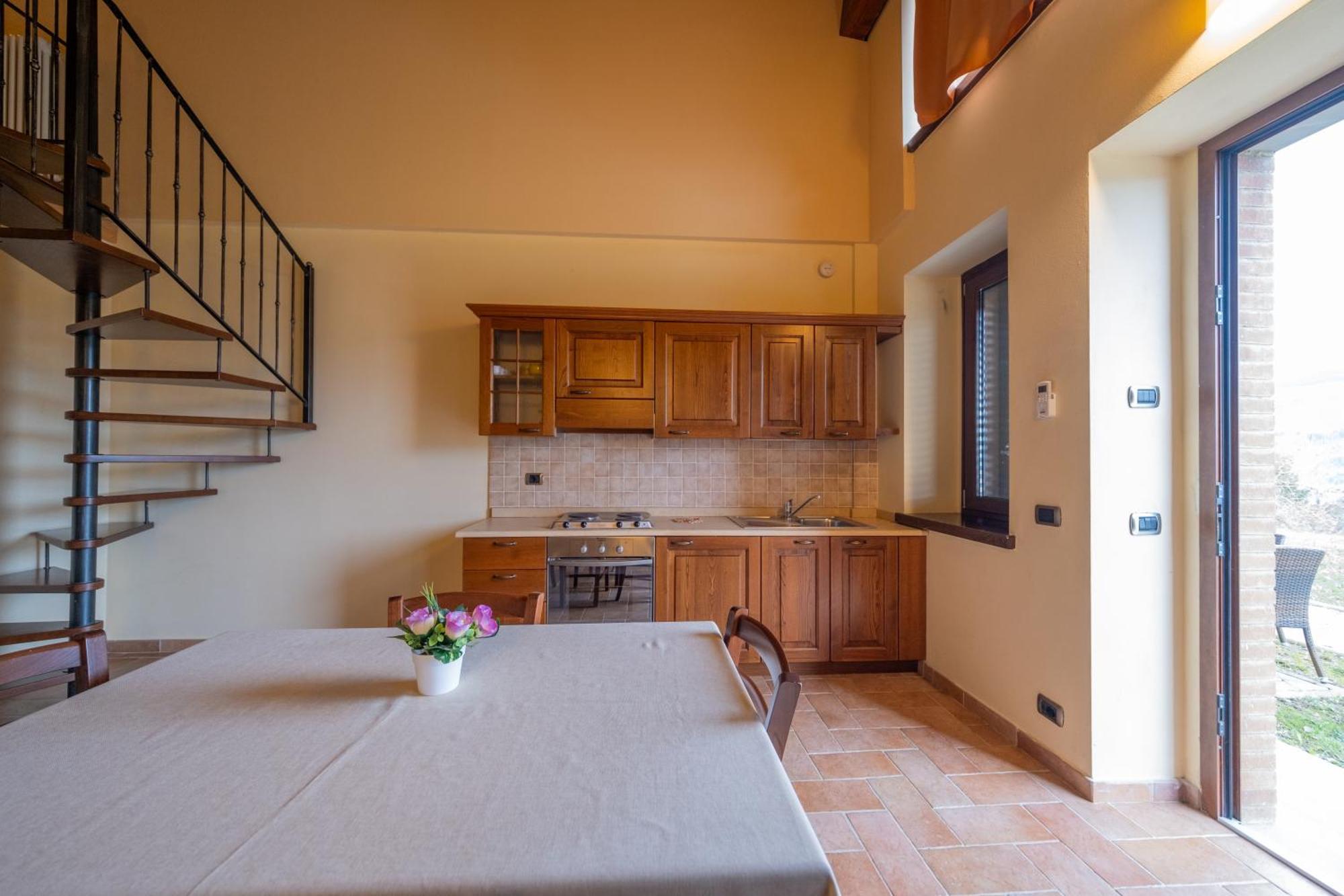 Agriturismo Borgo Biaia Camporgiano Eksteriør bilde