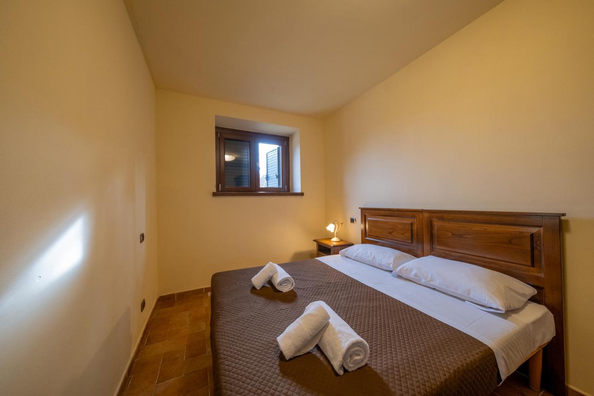 Agriturismo Borgo Biaia Camporgiano Eksteriør bilde