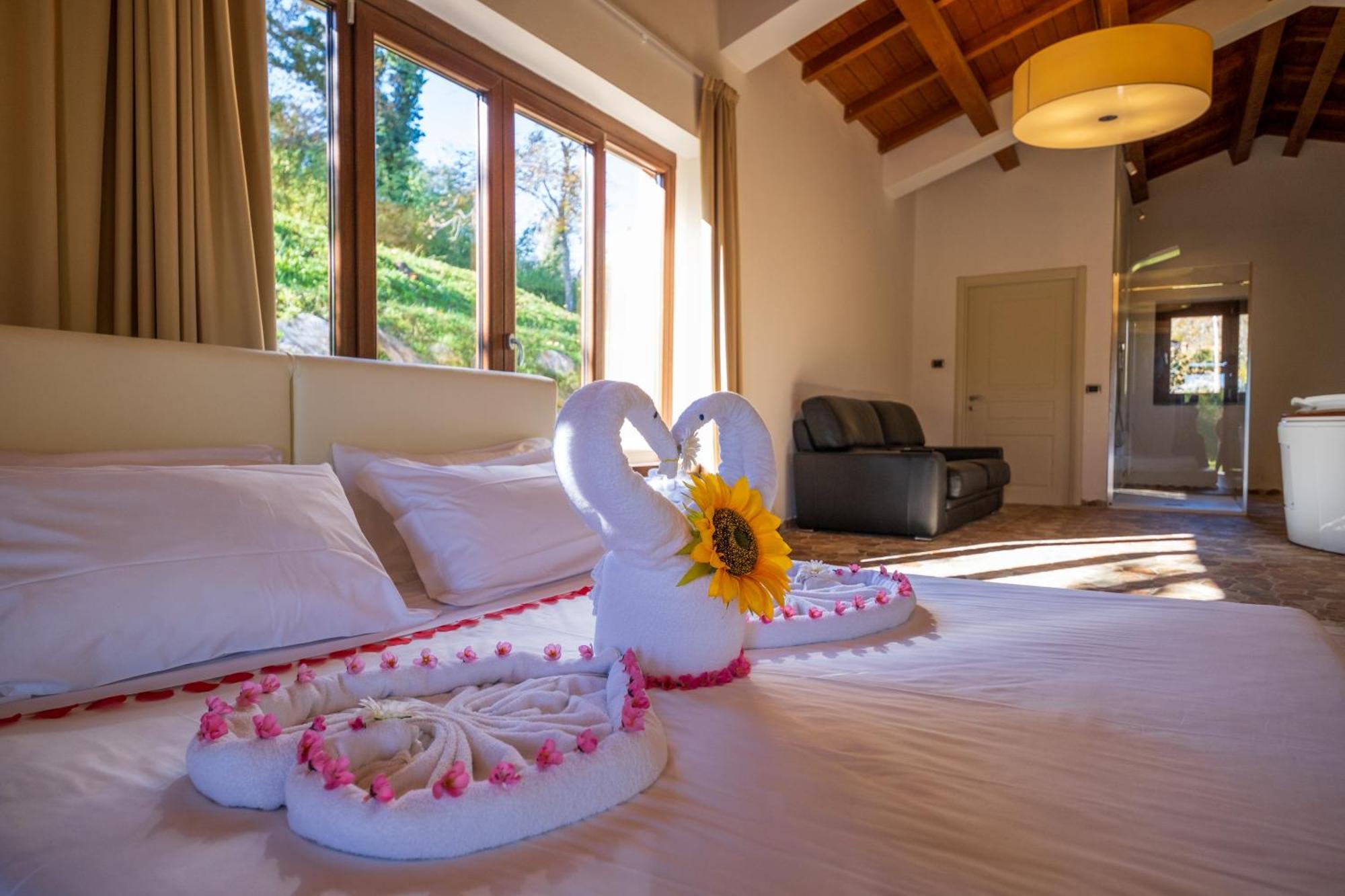 Agriturismo Borgo Biaia Camporgiano Eksteriør bilde