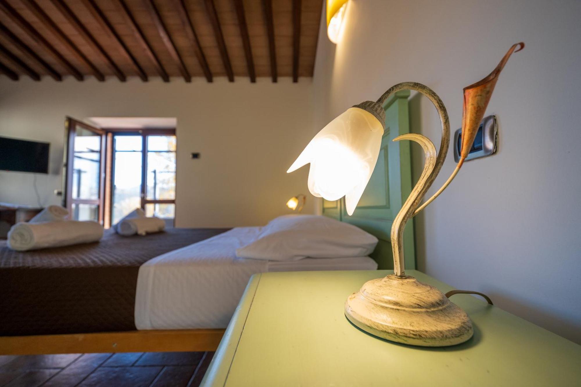 Agriturismo Borgo Biaia Camporgiano Eksteriør bilde
