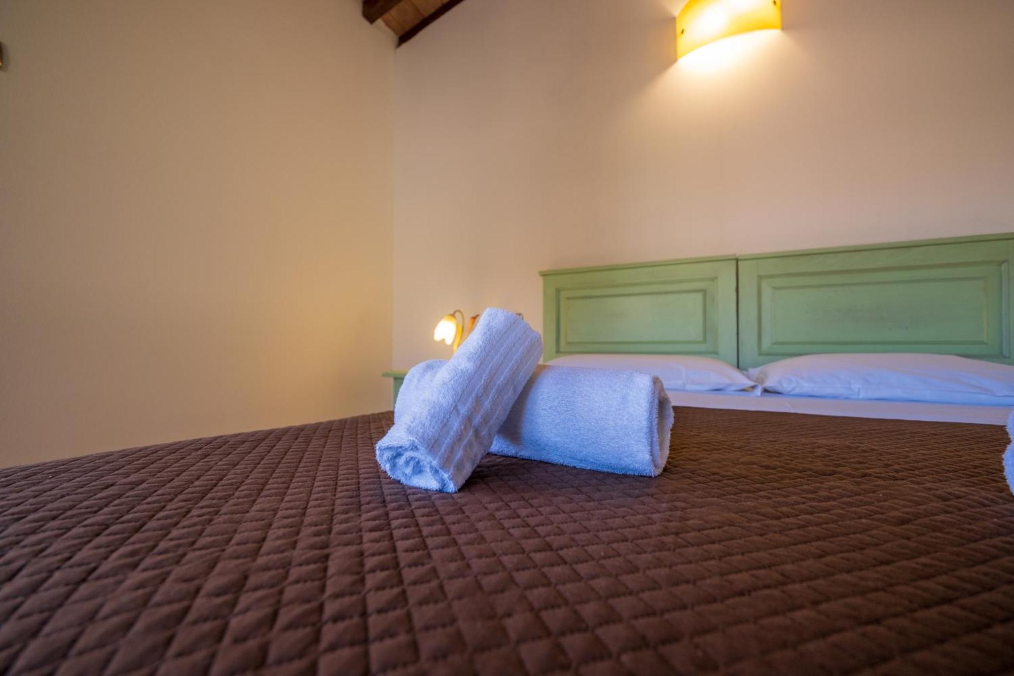 Agriturismo Borgo Biaia Camporgiano Eksteriør bilde