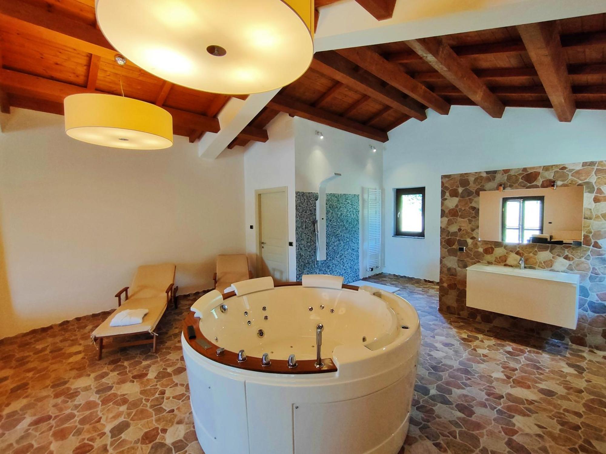 Agriturismo Borgo Biaia Camporgiano Rom bilde